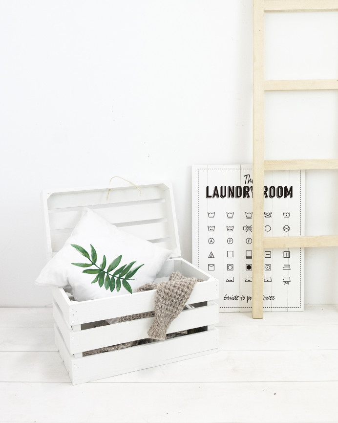 Baúl de madera maciza en tono blanco de 39x33x30,5cm