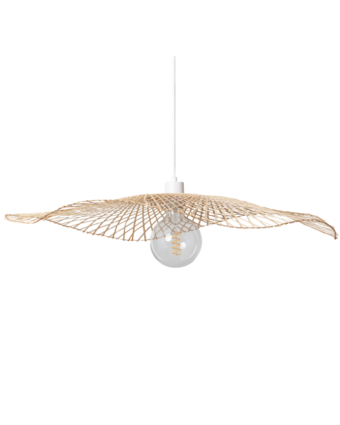 Deckenleuchte aus geflochtenem Rattan hergestellt.