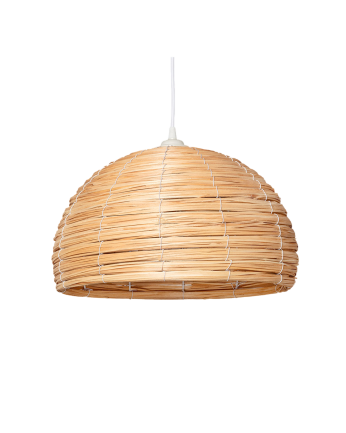 Deckenleuchte aus Rattan hergestellt.