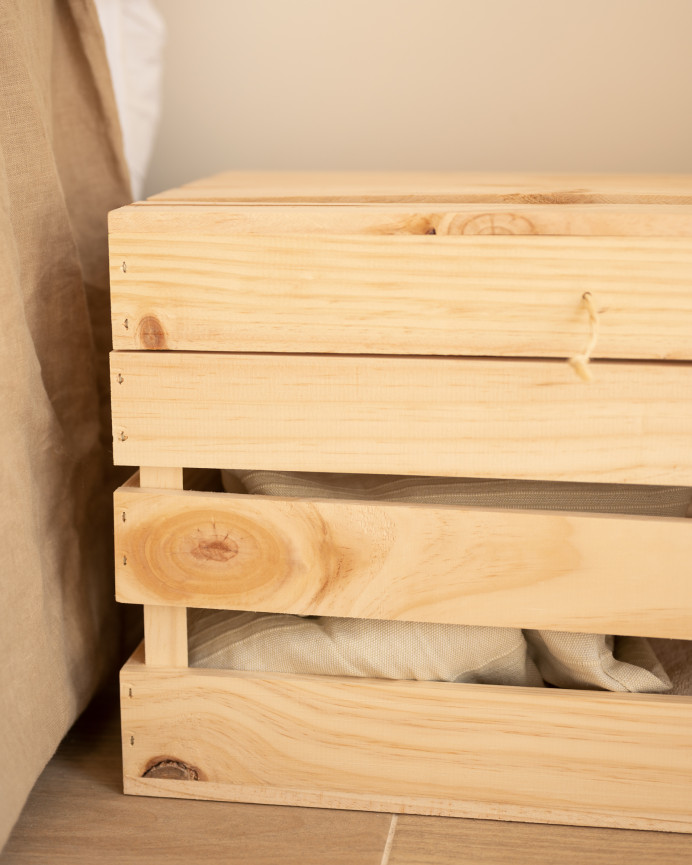 Baúl de madera maciza en tono natural de 39x33x30,5cm