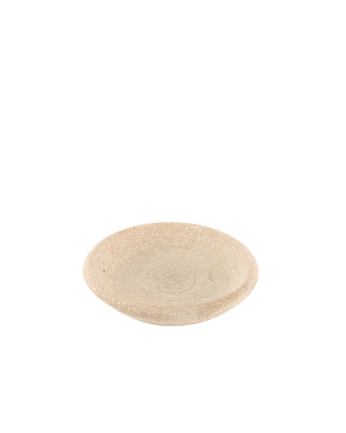 Naturton-Teller aus 20 cm Ton.