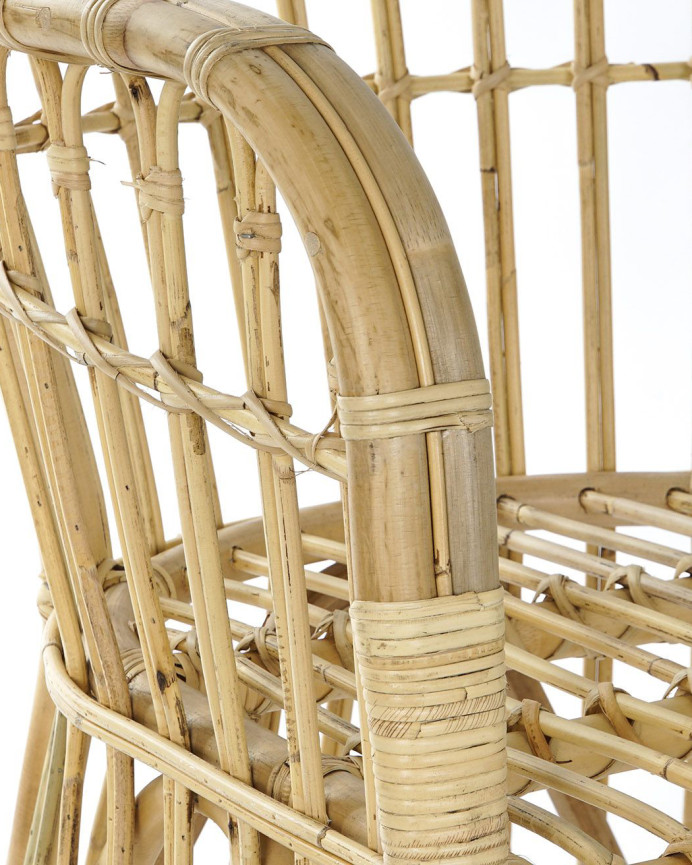 Rattan und Naturfaser-Sessel von 83x62cm.