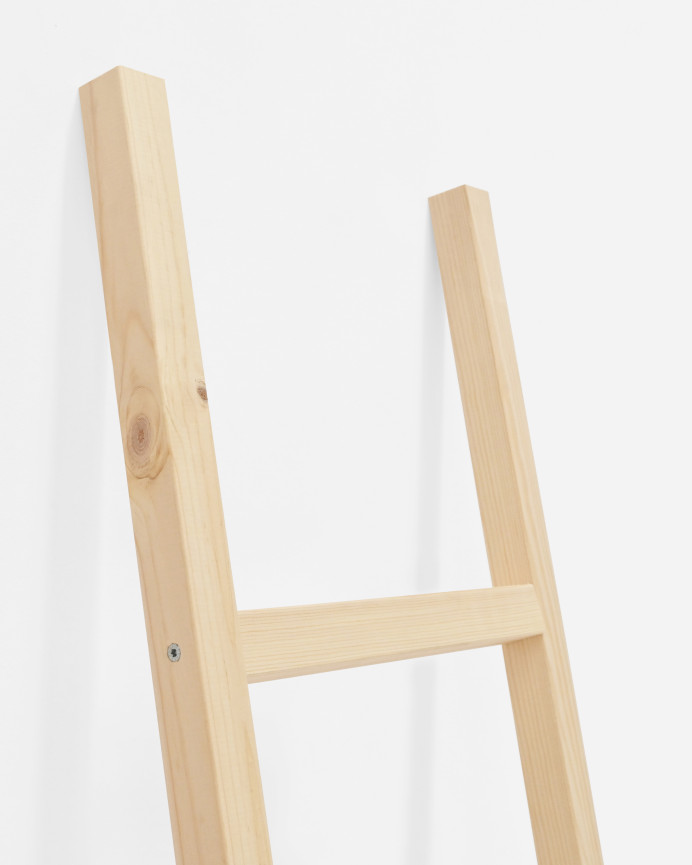 Massive Holztreppe in naturfarbener 118x41 cm