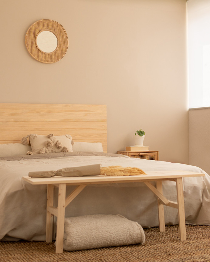 Massive Holzbank in Naturton, 120x45cm.