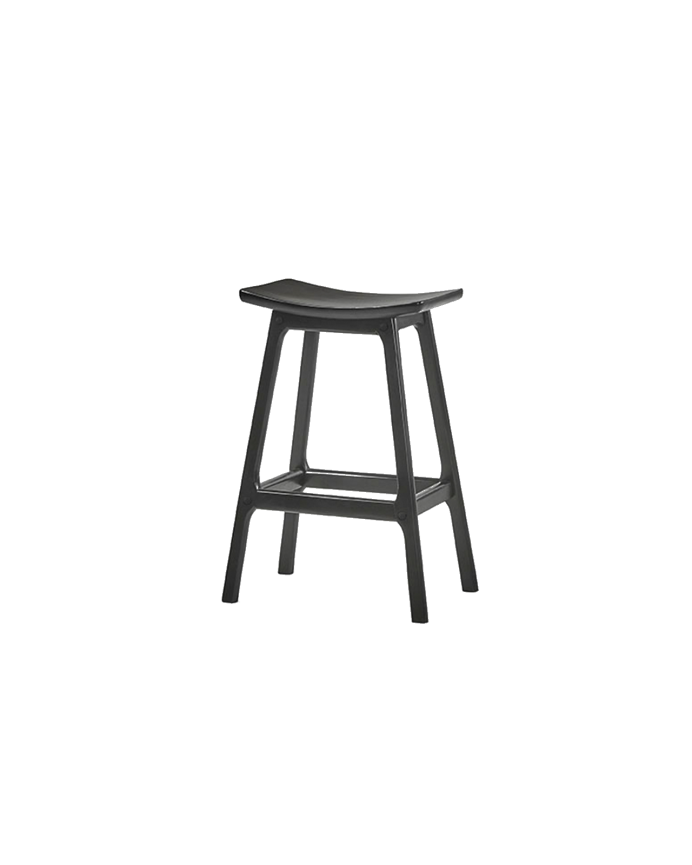Set aus 2 massiven Holzhockern in Schwarz mit einer Höhe von 66 cm.