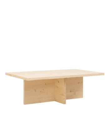 Massiver Holztisch in Naturfarbe im Maß von 120x70 cm.