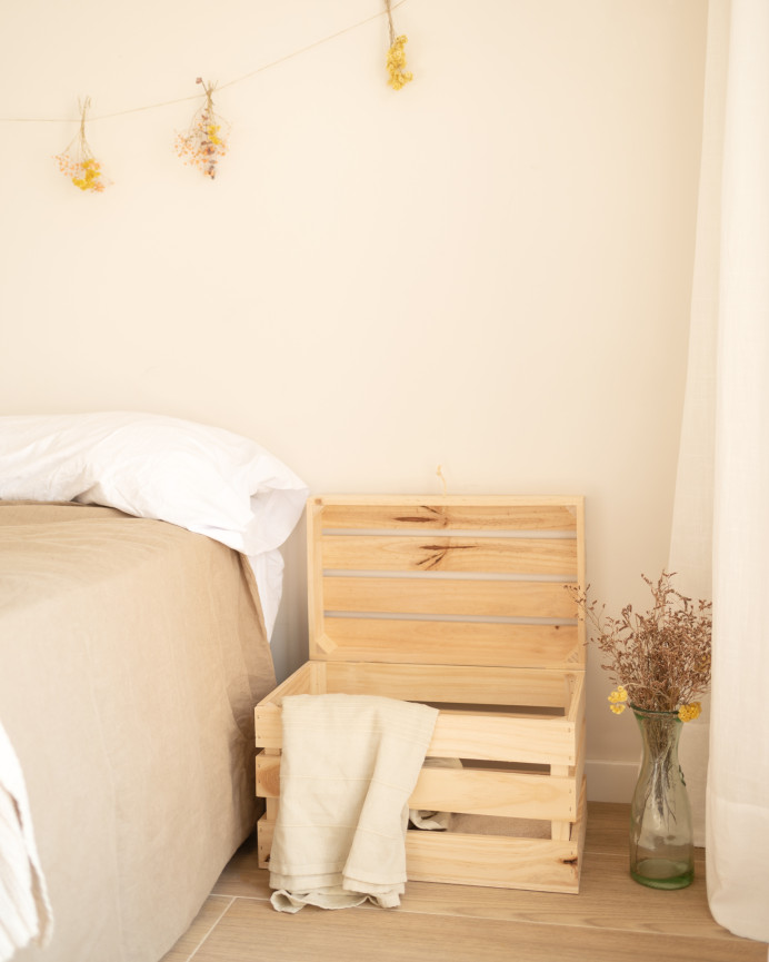 Baúl de madera maciza en tono natural de 39x33x30,5cm