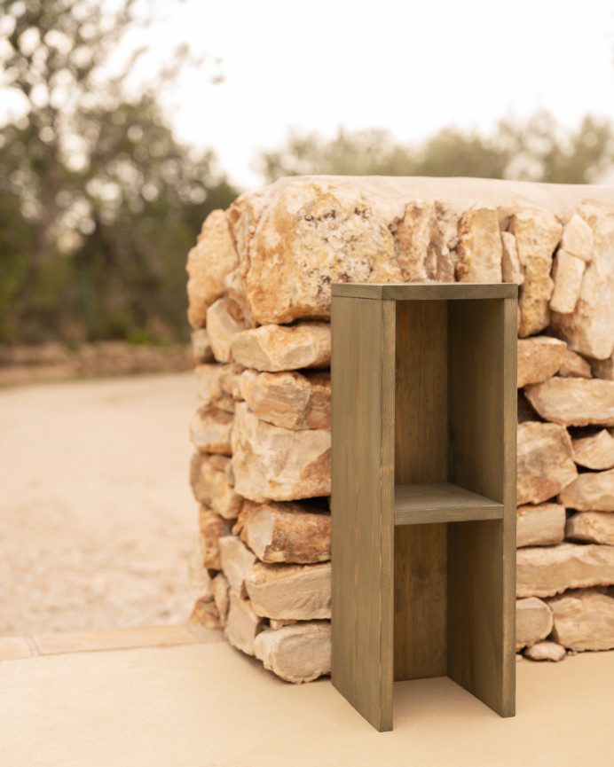 Nachttisch oder Beistelltisch Massivholz in grünem Farbton von 60x20cm.