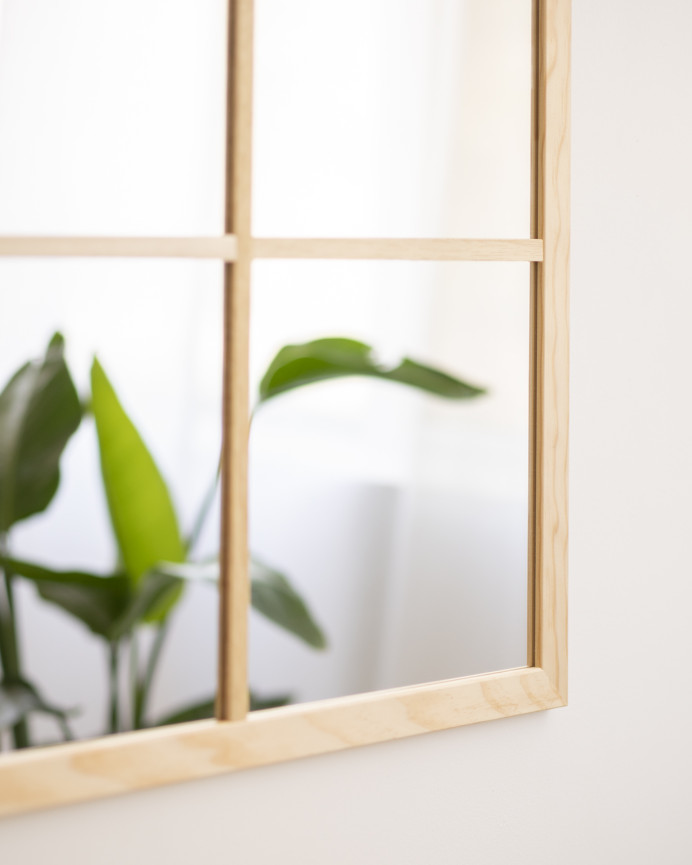 Rechteckiger Wandspiegel im Fensterstil aus 90x60cm Holz.