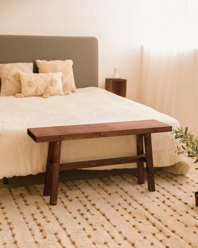 Massivholzhocker in Nussbaumfarbe, 100x50 cm.