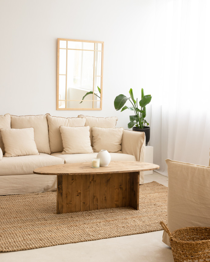Rechteckiger Wandspiegel im Fensterstil, hergestellt aus naturbelassenem Holz.