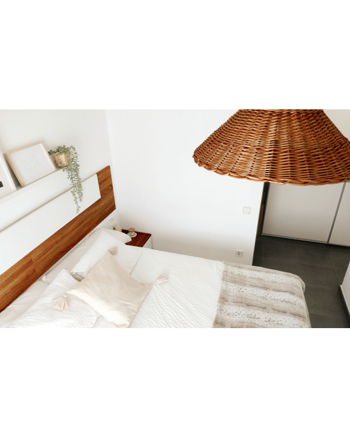 Bronze-Deckenlampe aus Naturweide in verschiedenen Größen hergestellt.