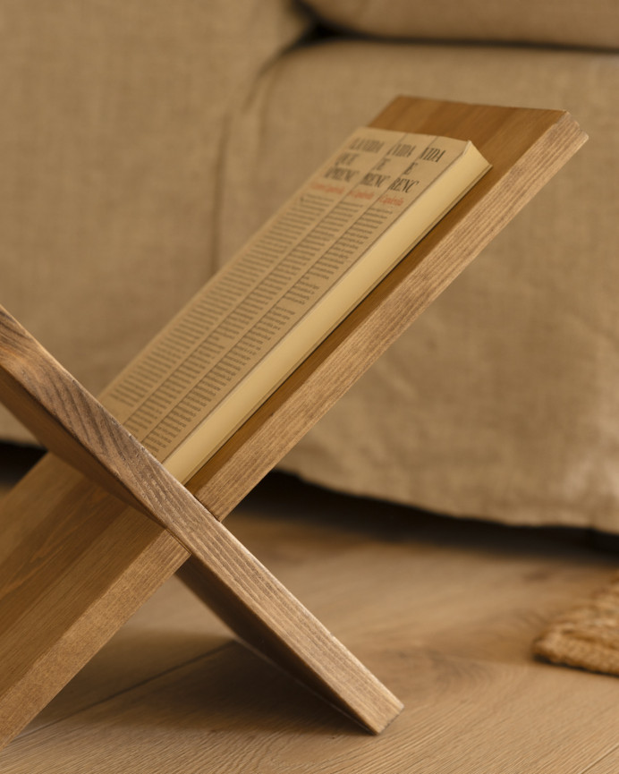 Revistero de madera maciza en tono roble oscuro de 30x40cm