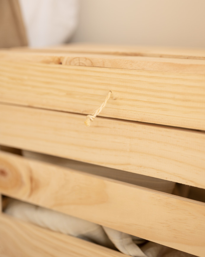 Baúl de madera maciza en tono natural de 39x33x30,5cm