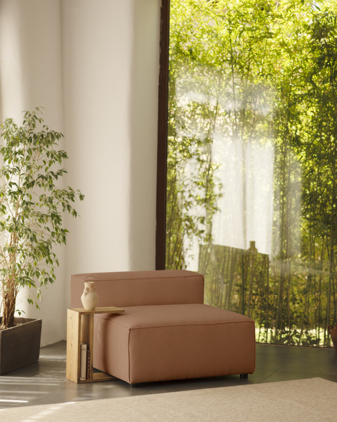 Samtsofa in Korallenfarbe, 110x90cm.