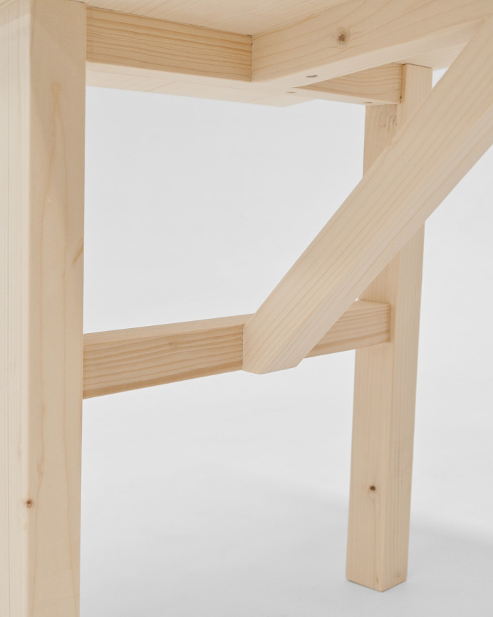 Massiver Holz-Couchtisch mit natürlicher Oberfläche