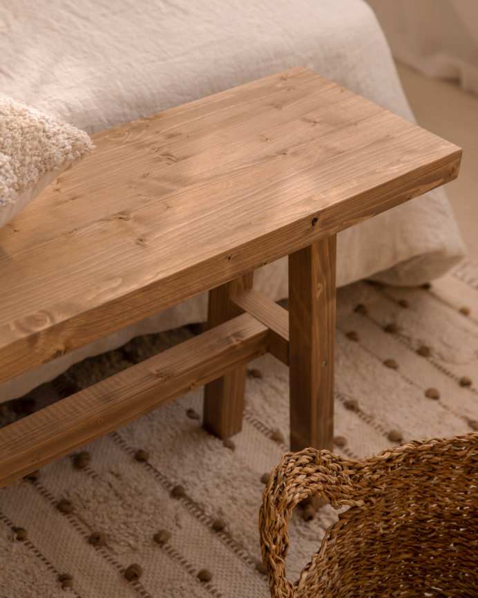 Massive Holzbank in dunklem Eichenton von 100x50cm.