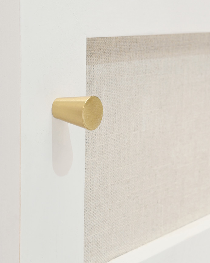 TV-Möbel aus massivem Holz und Leinenstoff mit 2 Türen in weißem Farbton von 150x40cm.