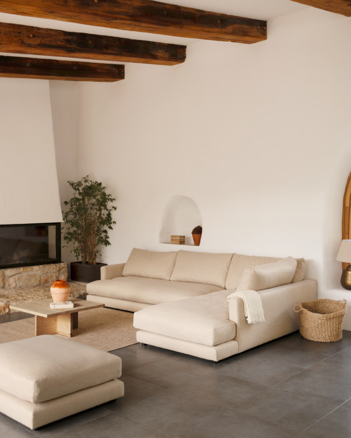 Quadratischer massiver Eichholz-Couchtisch in mittlerem Eichenfarbton von 80x80cm.