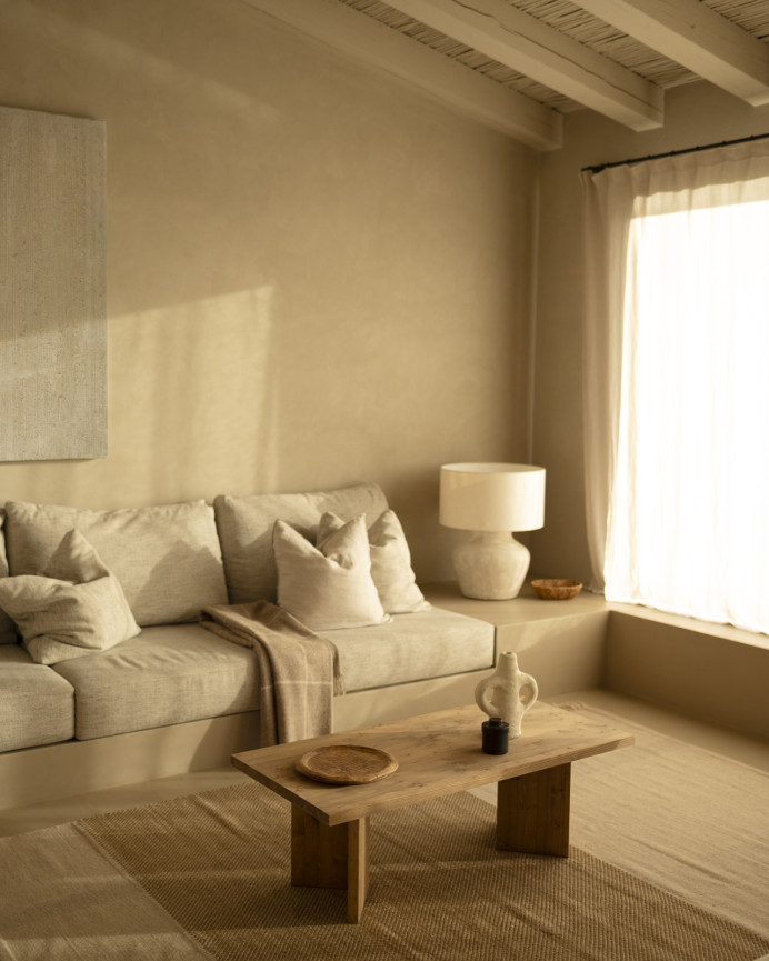 Massivholz-Couchtisch in dunklem Eichenholzton von 120x55cm