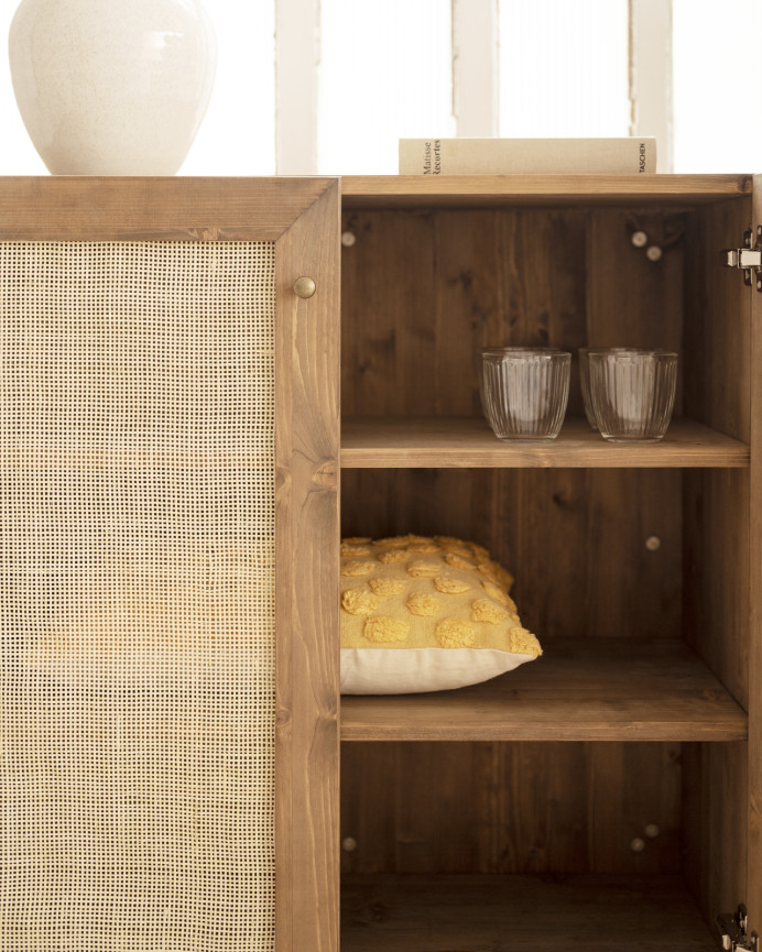 Massivholz-Sideboard mit Rattanverkleidung und 2 Türen in dunkelroher Eiche 100x80 cm