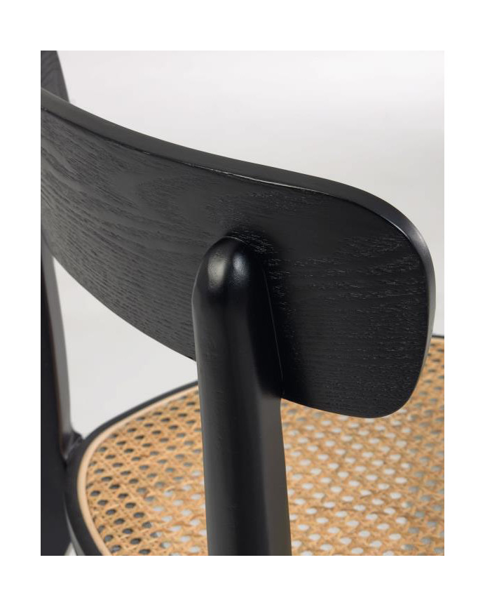 Stühle aus Buchenholz mit Sitzfläche aus Eschenfurnier und Rattan im Cannage-Stil in Schwarzton, 75x44cm.