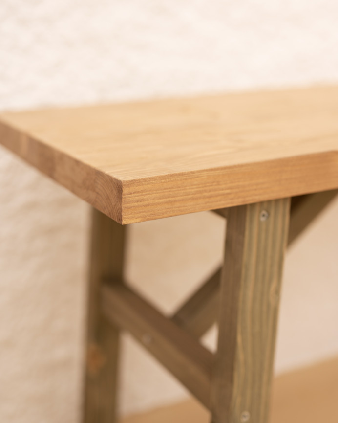 Holzbank in massiver Ausführung in Grün in verschiedenen Größen