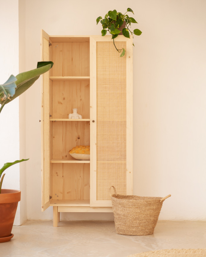 Schrank aus Fichtenholz und Rattan-Rattangewebe, Maße 180x80cm.