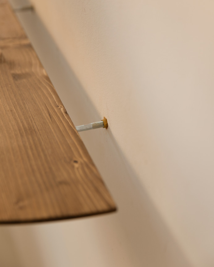 Eingangskonsole aus massivem Holz in dunklem Eichenholzton, rund, 100 cm lang.