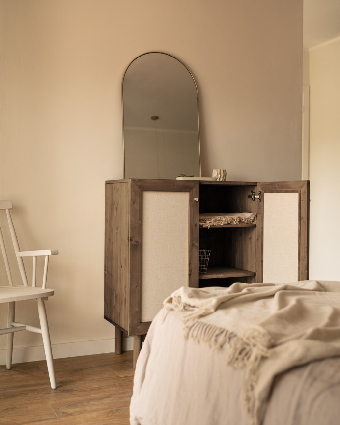 Sideboard aus Fichtenholz und Leinengewebe in Walnussfarben, 100x80 hergestellt.