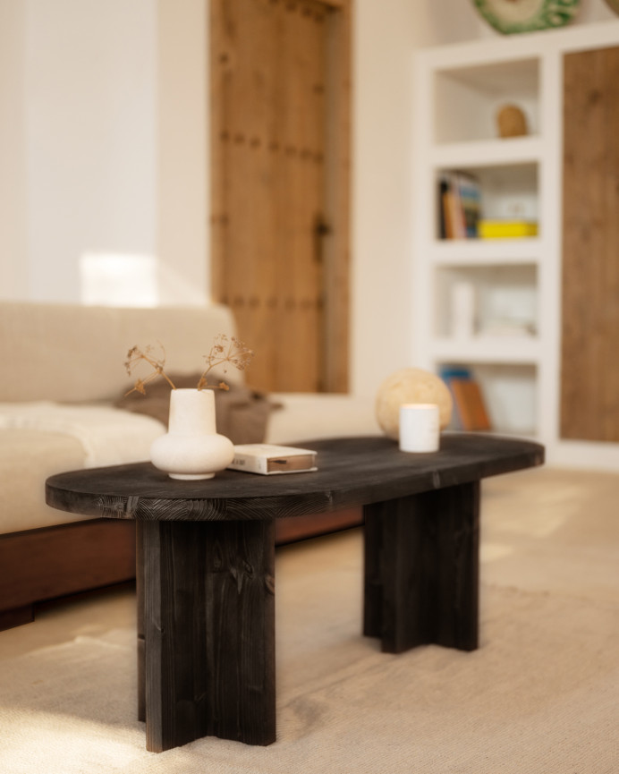 Massiver Holz-Couchtisch in Schwarz, 120x50cm.