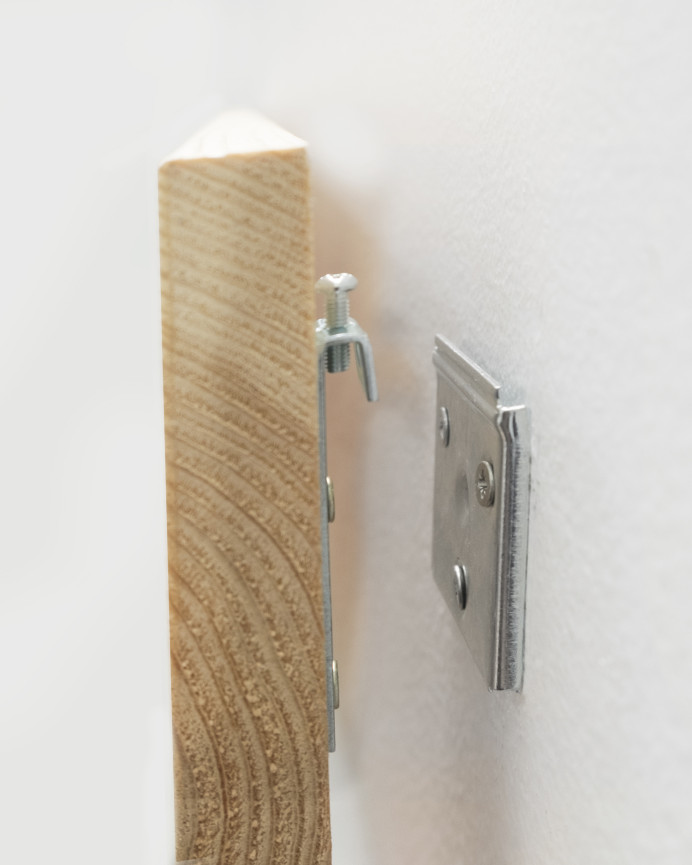 Kopfteil aus massivem Holz mit dem Muster Sechseckige Blätter III in natürlichen Farbtönen in verschiedenen Größen.