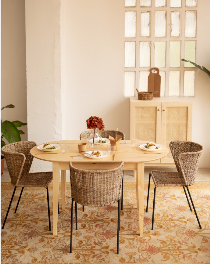 Sideboard aus Fichtenholz und Rattan-Medulla-Gewebe von 100x80 hergestellt.