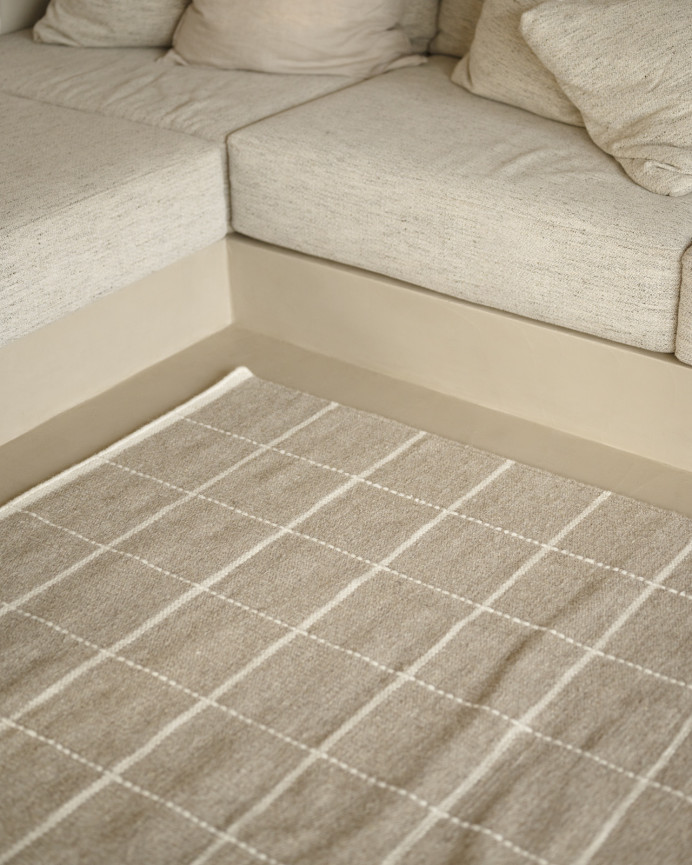 Wollteppich in Taupe in verschiedenen Größen