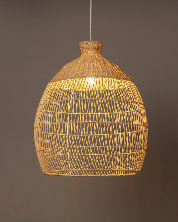 Deckenleuchte aus natürlichen Weidenfasern in natürlicher Farbe, 60x50cm.