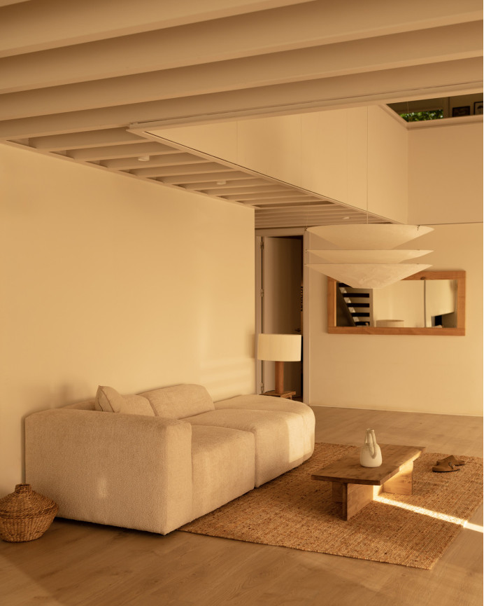 3-teiliges Sofa mit Bouclé-Kurve in Beige, 320x110cm.