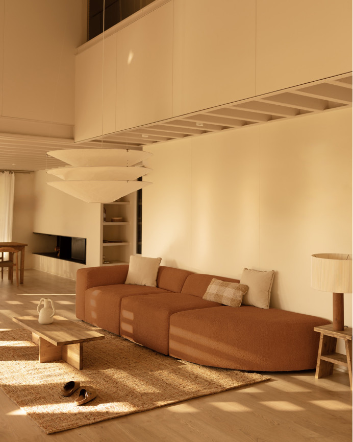 3-teiliges Sofa mit Bouclé-Krümmung in Kupferfarbe, 320x110cm.