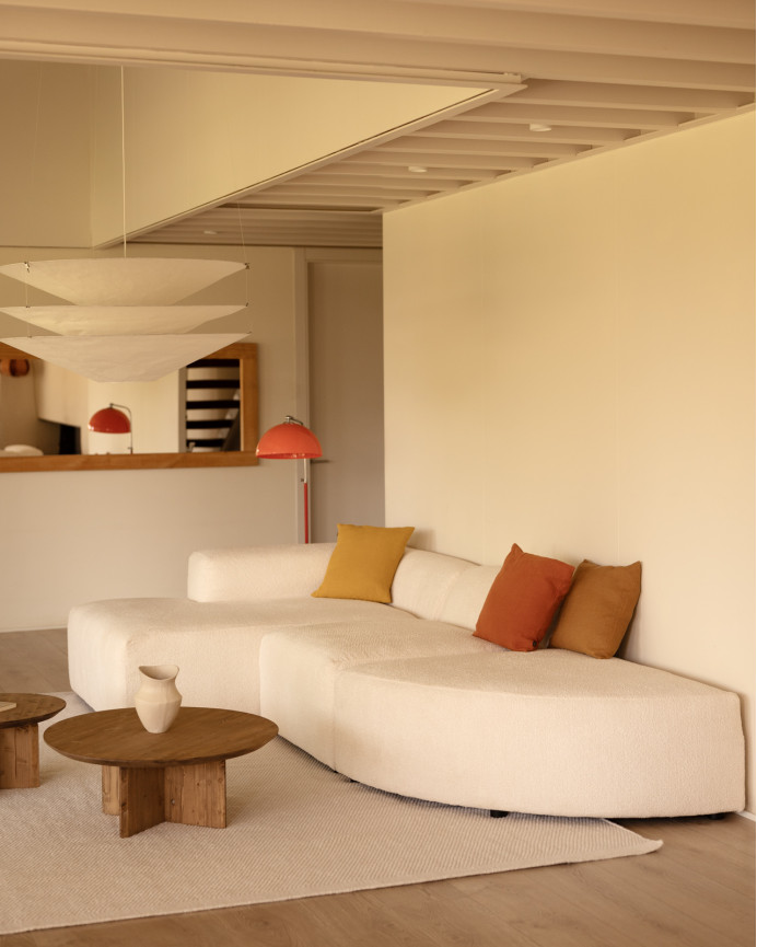 Sofa aus 3 gebogenen Modulen mit Chaiselongue aus bouclé in Weiß 320x172cm.