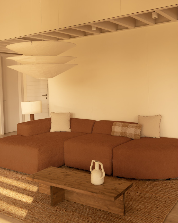 Sofa mit 3 abgerundeten Modulen und Chaiselongue aus Bouclé in Kupferfarbe, 320x172cm.