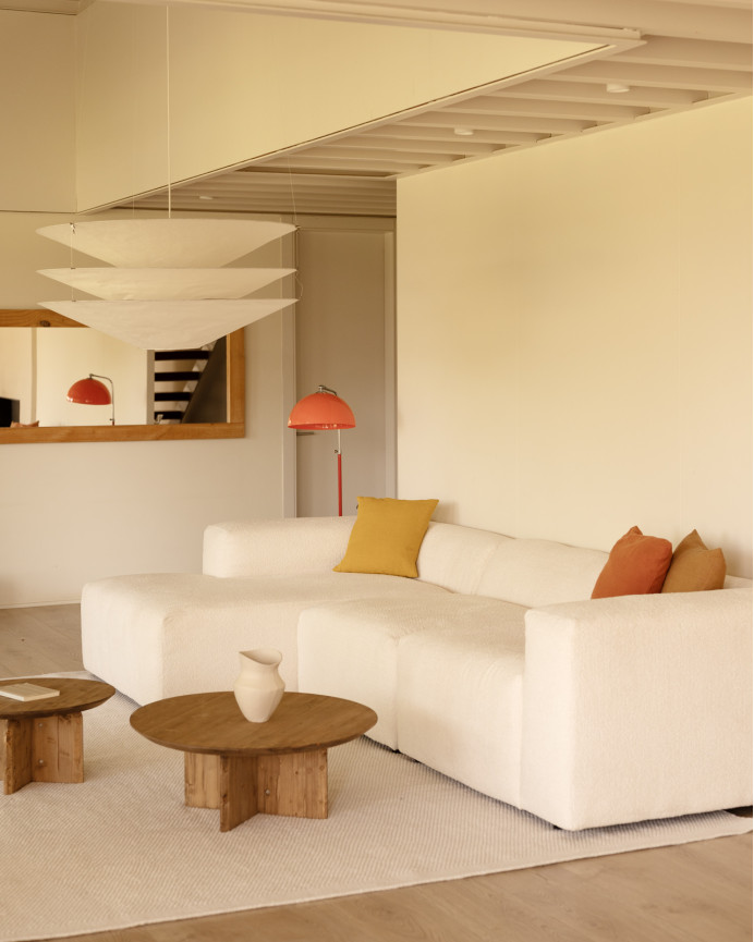 3-Modul-Sofa mit Chaiselongue aus weißem Bouclé, 330x172 cm.