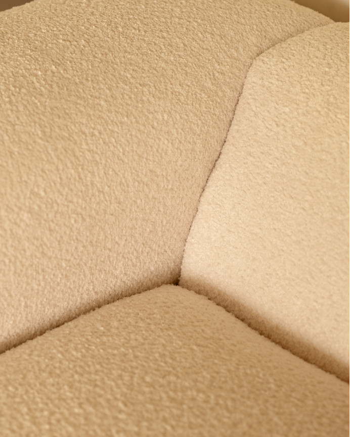Zweimoduliges Bouclé-Sofa in Weiß, 240x110cm.