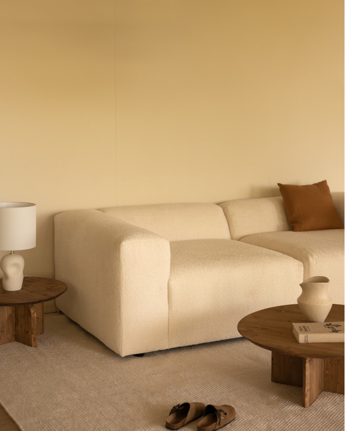 Zweimoduliges Bouclé-Sofa in Weiß, 240x110cm.