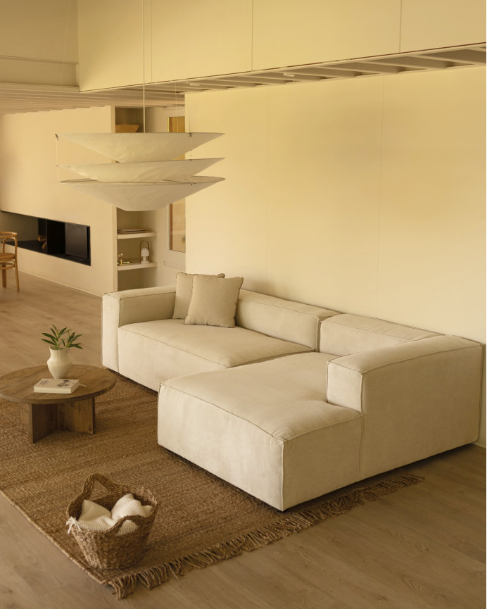 Sofa mit Chaiselongue aus weißem Samt in verschiedenen Größen.