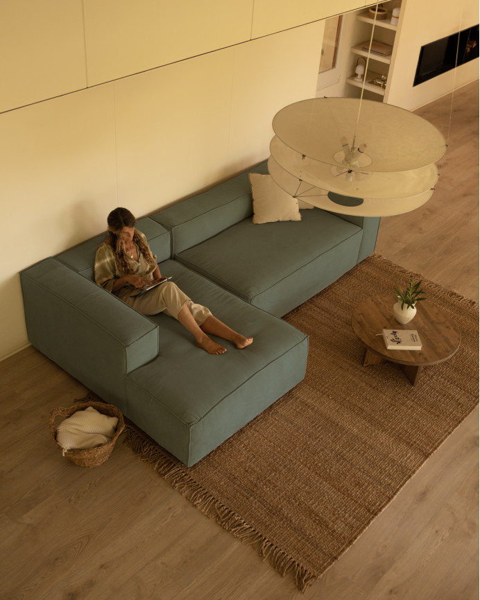 Sofa mit Chaiselongue aus smaragdgrünem Samt in verschiedenen Größen.