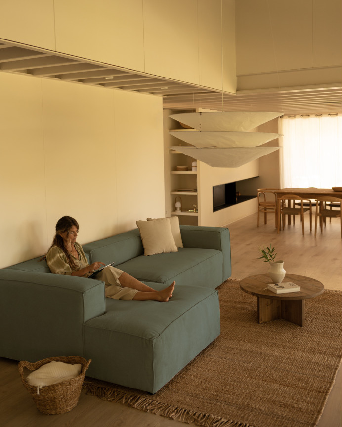 Sofa mit Chaiselongue aus smaragdgrünem Samt in verschiedenen Größen.