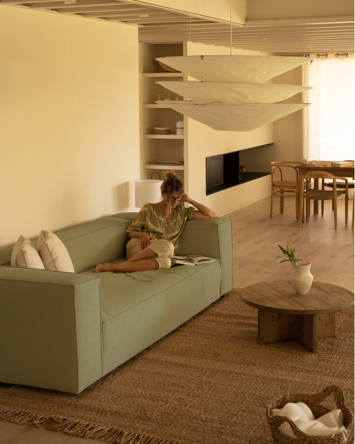 Samtsofa in Limagrün, verschiedene Größen.