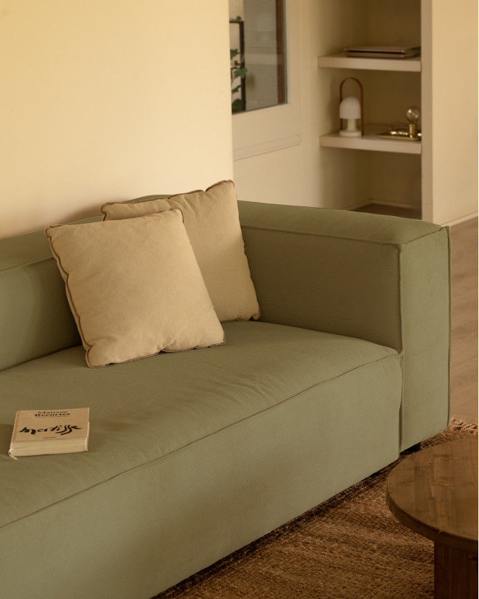 Samtsofa in Limagrün, verschiedene Größen.