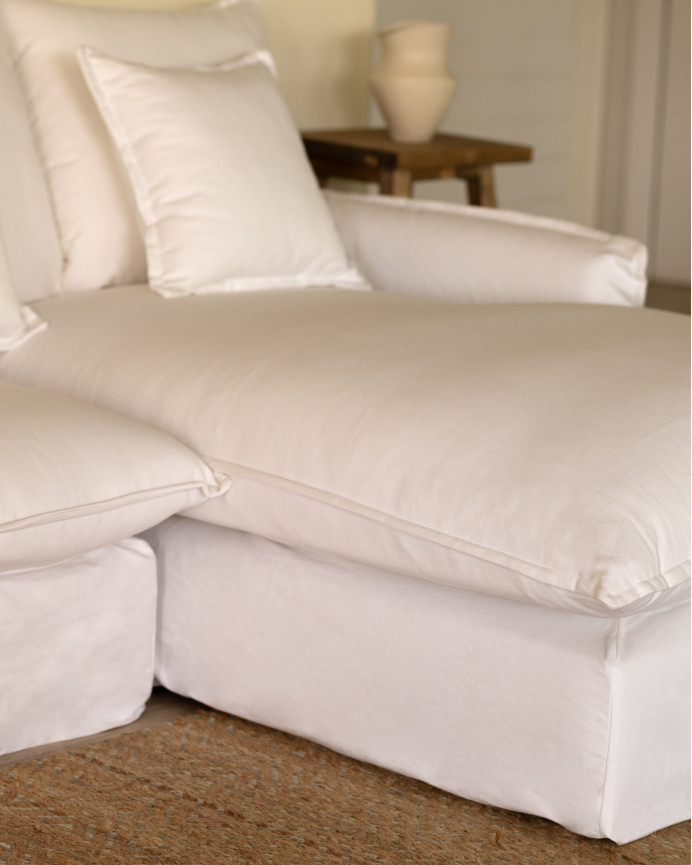 Sofa mit abnehmbarem Chaiselongue aus Baumwolle und Leinen in Weiß in verschiedenen Größen.