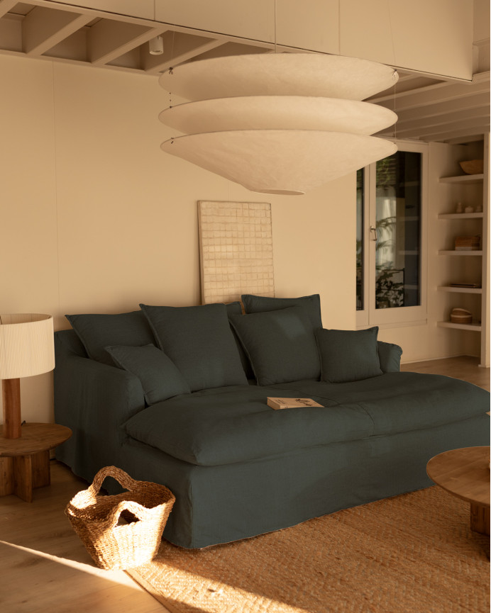 Sofa mit extra tiefem Sitz aus Baumwolle und Leinen, in Blau und verschiedenen Größen erhältlich.