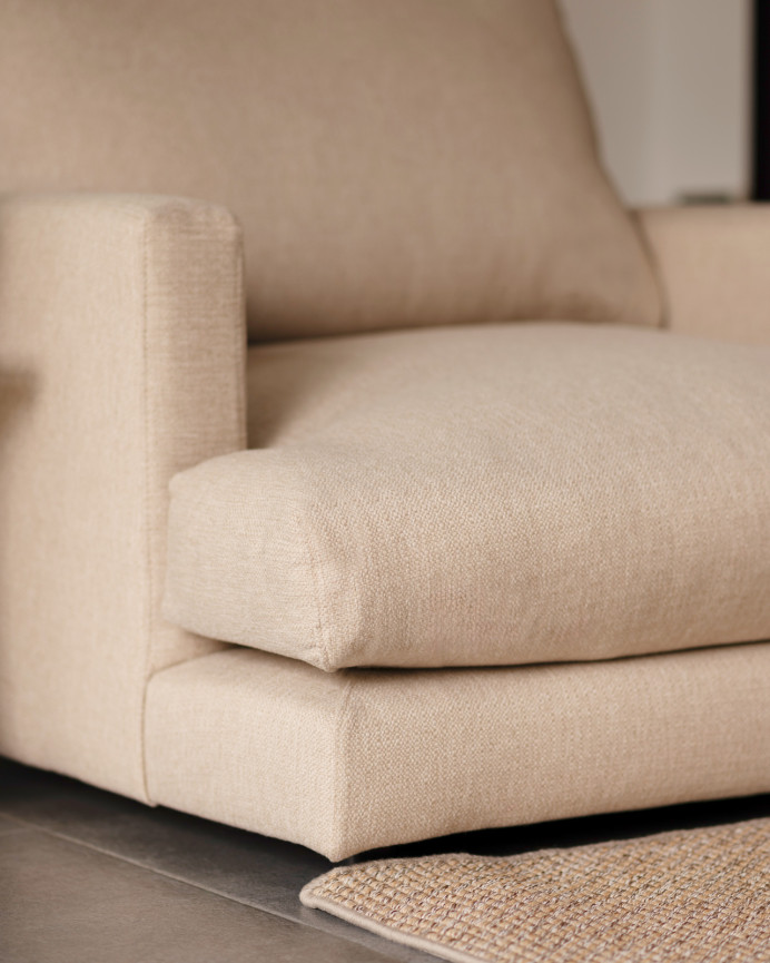 Beigefarbener Sessel, 105 cm.